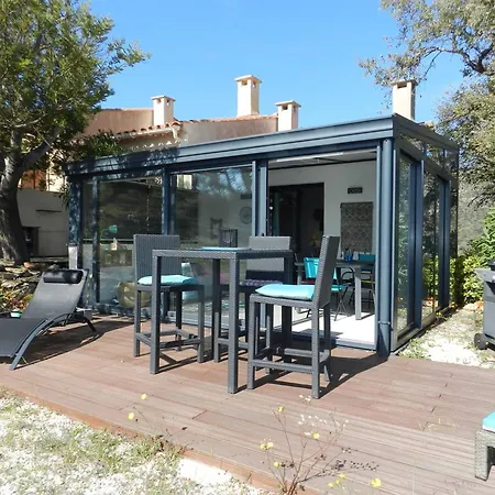 Apartment 2 Pieces 4 Pers Avec Parking Et Espace Exterieur Au Lavandou - Fr-1-251-792 *