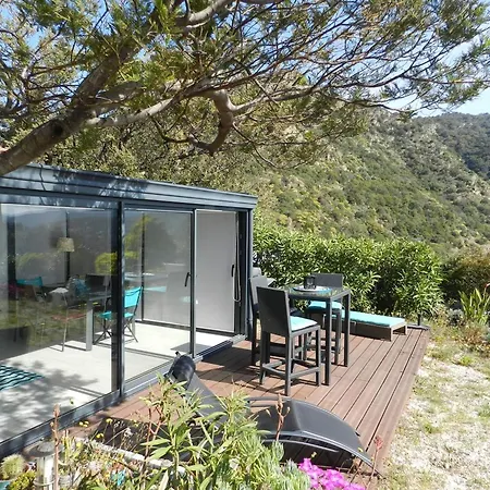 2 Pieces 4 Pers Avec Parking Et Espace Exterieur Au Lavandou - Fr-1-251-792 Apartment *